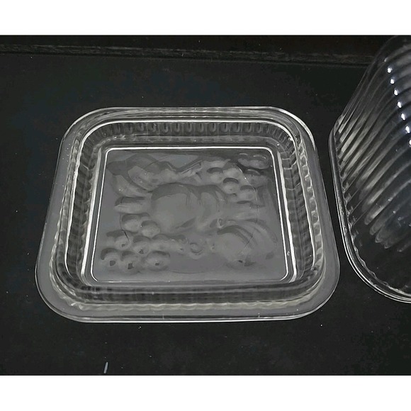 Vintage Square Glass Dish Container With Lid Fruit Design Embossed Clear - Picture 5 of 5